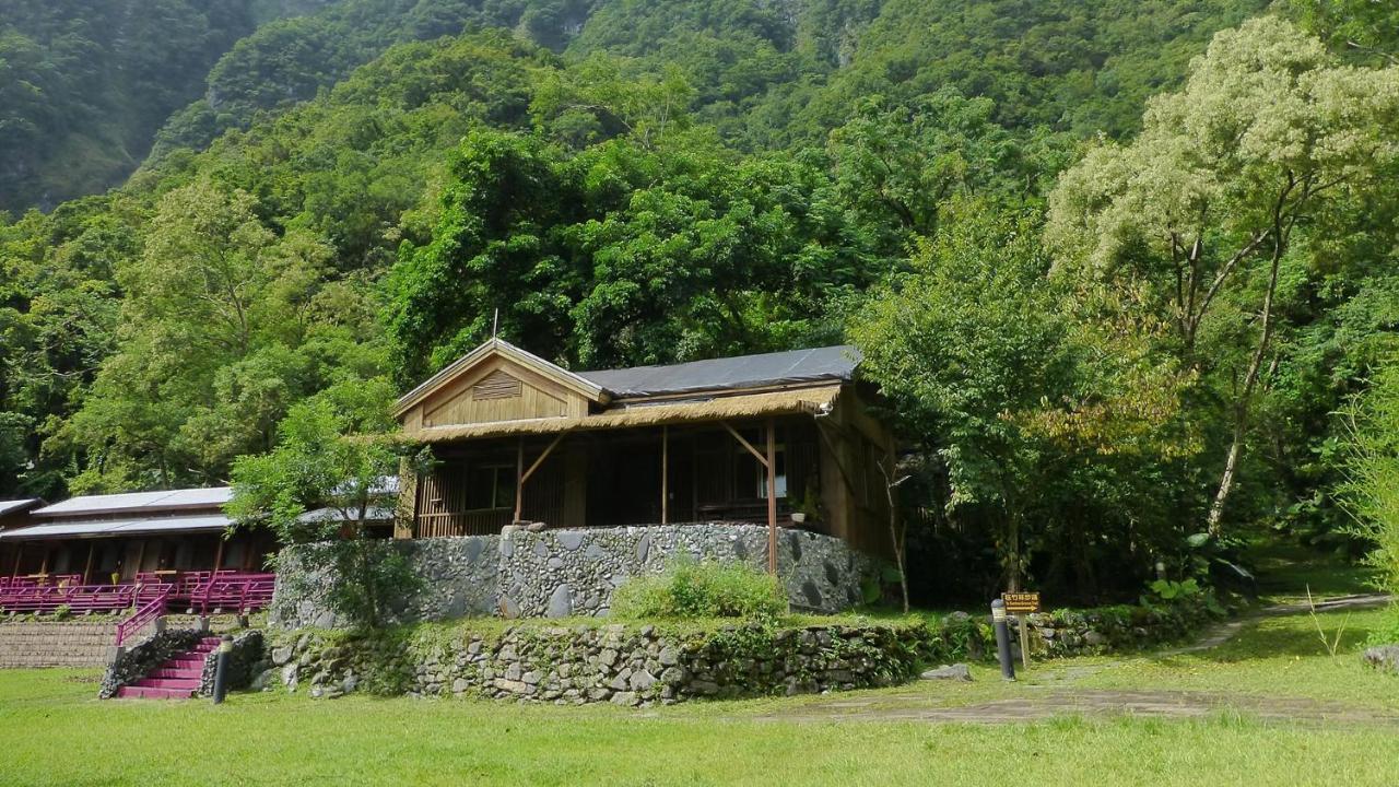 Taroko Village Hotel Fushi Екстер'єр фото